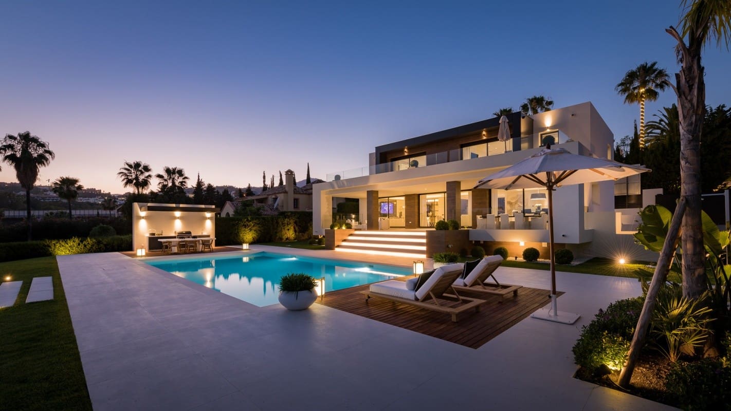 liebhaver-villa-luksus-hus-til-salg-i-marbella-palae-malaga-bargain-andalucia-puerto-banus-nueva-andalucia-2